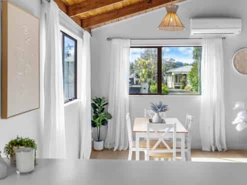 16 Parakai Avenue, Parakai