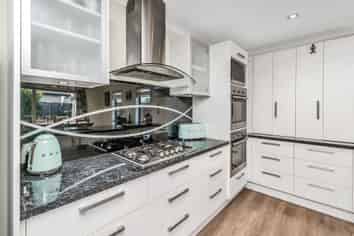 66 Preston Avenue, WEST MELTON