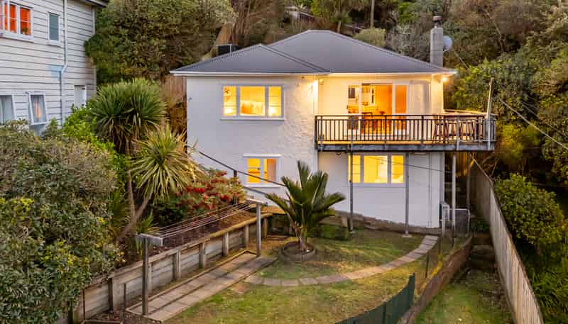 27 & 27a Alexandra Road, Hataitai