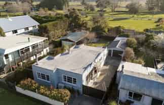 41 Batten Grove, The Pines Beach