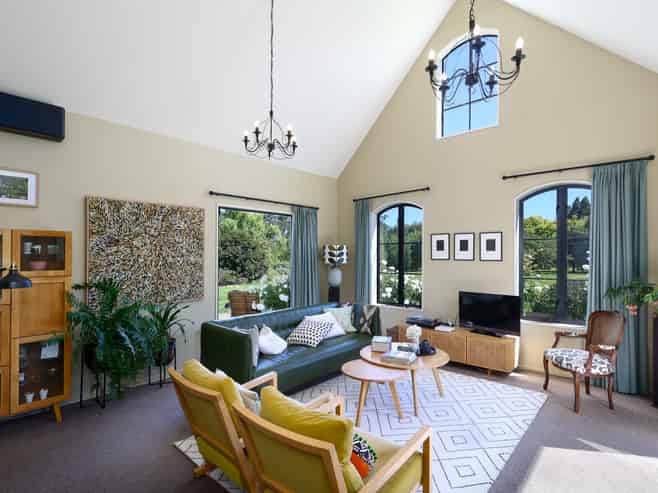 60 Golden Hills Road, Redwood Valley