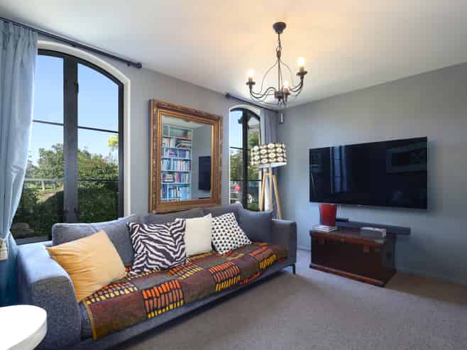 60 Golden Hills Road, Redwood Valley