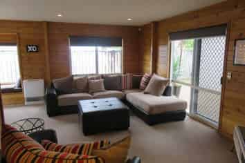 86A Whatawhata Road, Dinsdale