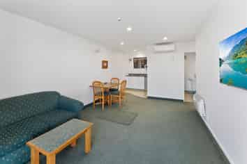 Your Gateway to Nelson's Beaches and City