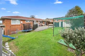 32 Chatsworth Crescent, Pakuranga Heights