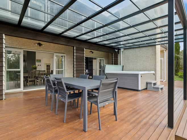 16 Almond Grove, Greenhithe