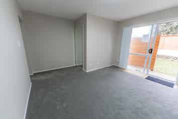 2/325 Mount Albert Road, Mount Roskill