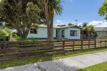 23 Stirling Street, Levin