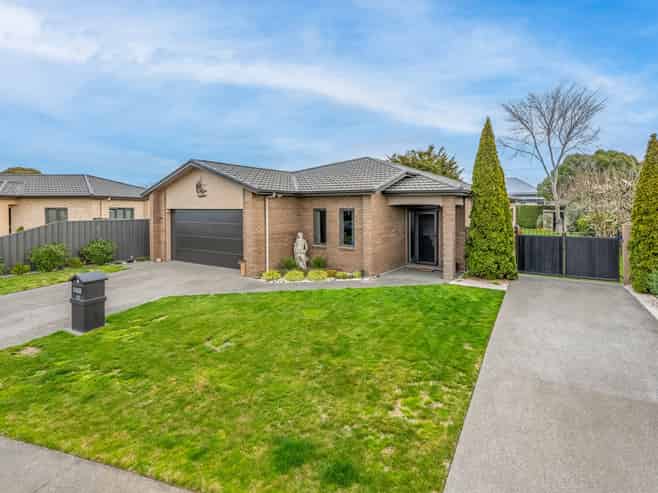 103 Northwood Avenue, Mahora
