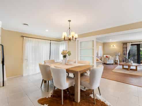 54 Grammar School Road, Pakuranga