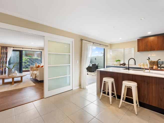 54 Grammar School Road, Pakuranga