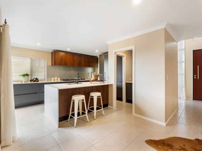 54 Grammar School Road, Pakuranga
