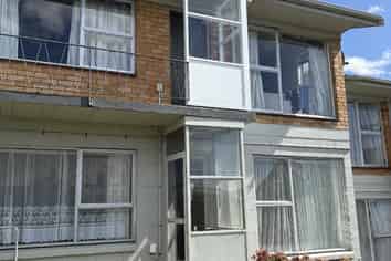 2/14 Seaview Terrace, Mount Albert