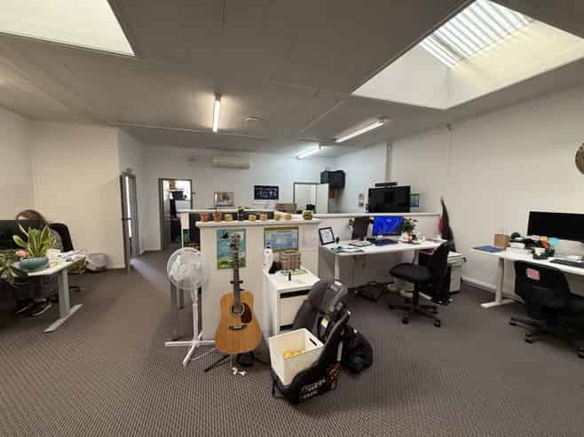 Versatile office opportunity in central Richmond