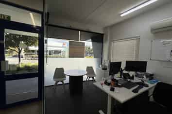 Versatile office opportunity in central Richmond