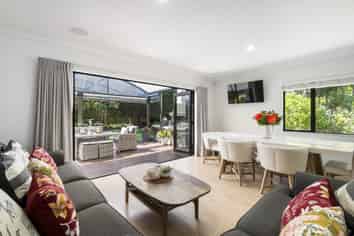 7 Emerald Way, Rosedale