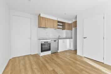 10/5 Hemopo St, Pukekohe