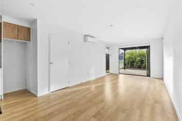 10/5 Hemopo St, Pukekohe