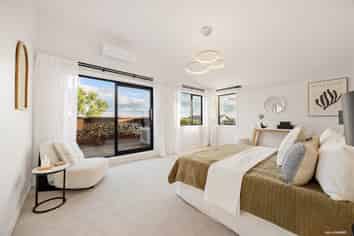 2/24 Ngataringa Road, Devonport