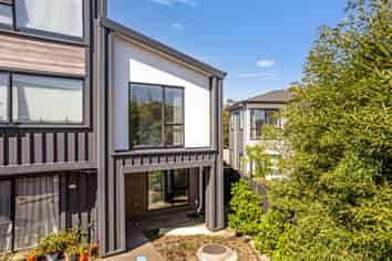 49 Marumaru Lane, Manurewa