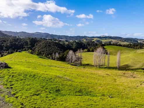 181A Old Parua Bay Road, Abbey Caves