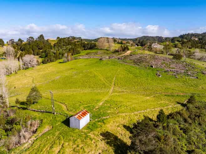 181A Old Parua Bay Road, Abbey Caves