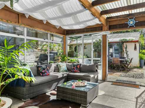 12 Whangarei Heads Road, Onerahi