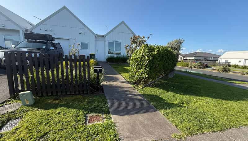 36 Taikura Avenue, Red Beach