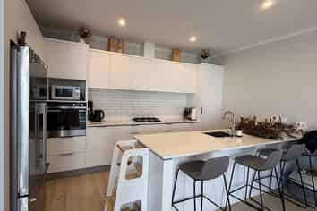 36 Taikura Avenue, Red Beach