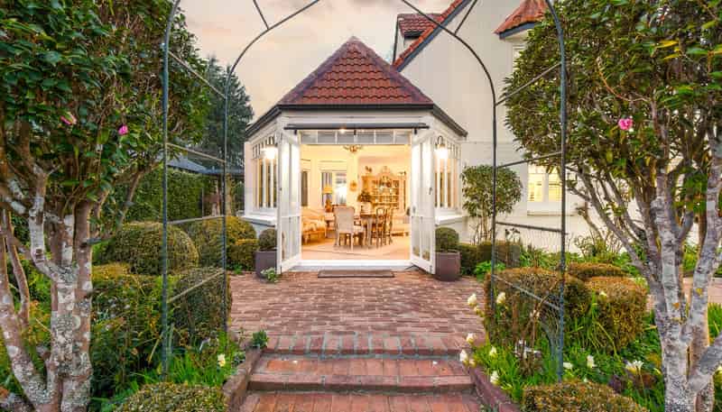 25 Hall Street, Cambridge