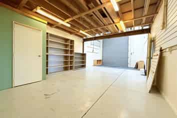 Versatile Westgate Industrial Unit | 182 m2