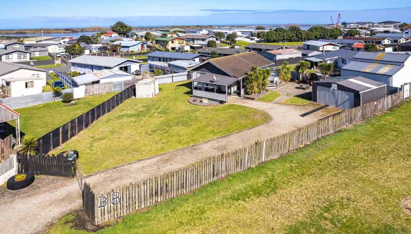 38 Tongariro Street, Castlecliff