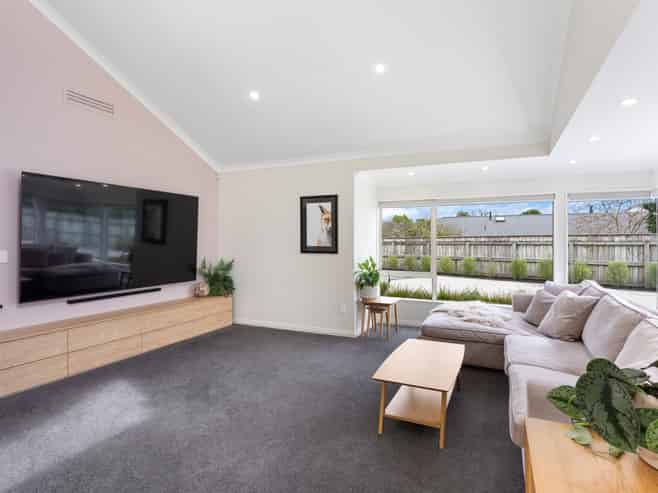 52 County Road, Otaki