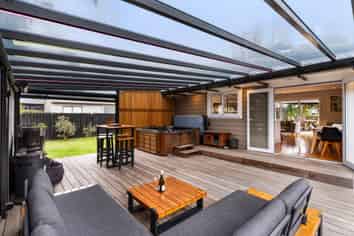 4 Holman Road, Te Atatu Peninsula