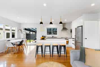 4 Holman Road, Te Atatu Peninsula