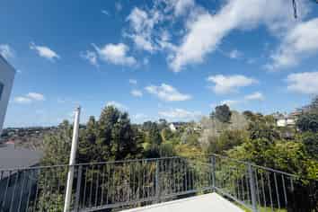 90 Arran Road, Browns Bay