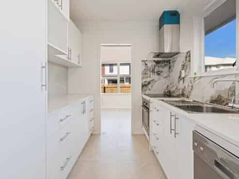 14 Tairere Crescent, Rosehill
