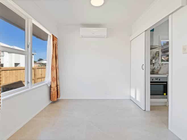 14 Tairere Crescent, Rosehill