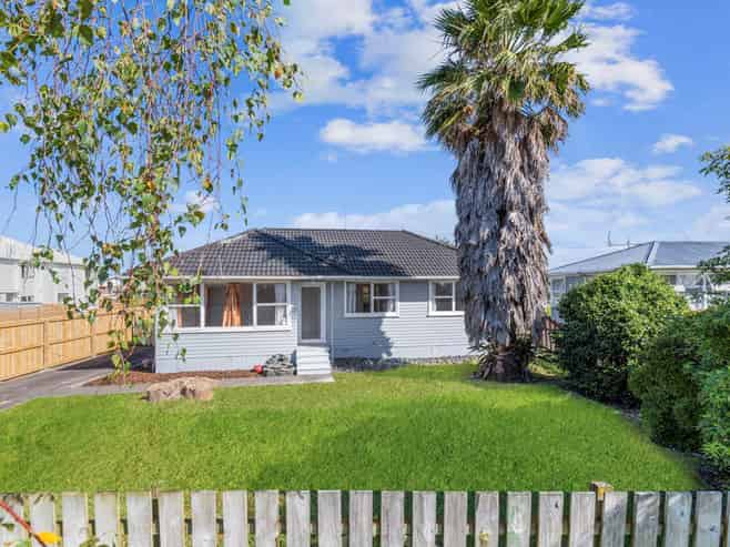 14 Tairere Crescent, Rosehill