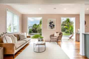 25 Trojan Crescent, New Lynn