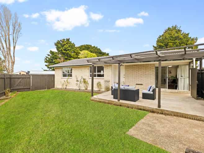 7 Chibnall Place, Conifer Grove