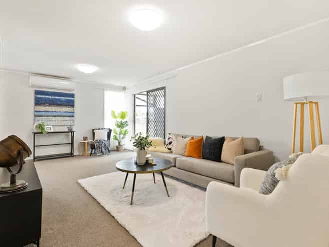7 Chibnall Place, Conifer Grove