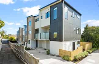 1/8 Knight Avenue, Mount Albert