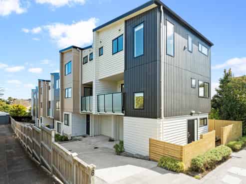 1/8 Knight Avenue, Mount Albert