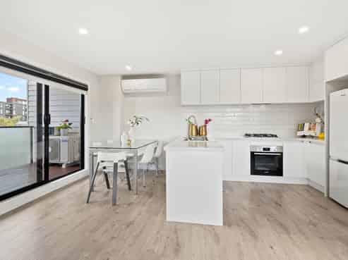 1/8 Knight Avenue, Mount Albert