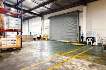 Wiri Warehouse with Container Drop | 1255m2