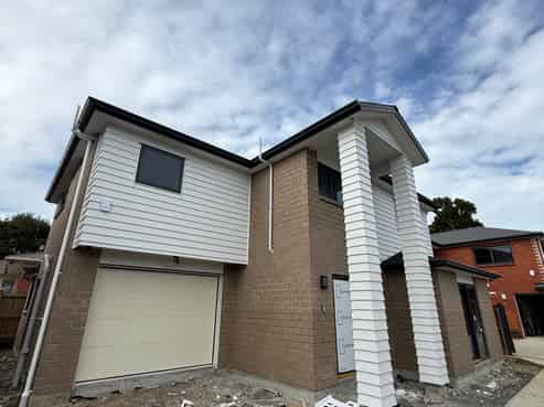 20b Tawa Crescent, Manurewa