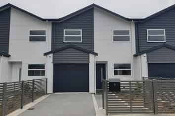 8 Torea Place, Porirua