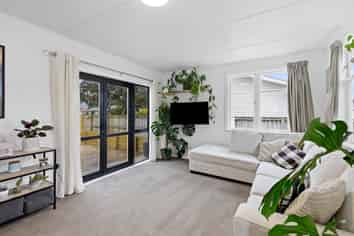 6 Benge Crescent, Clouston Park
