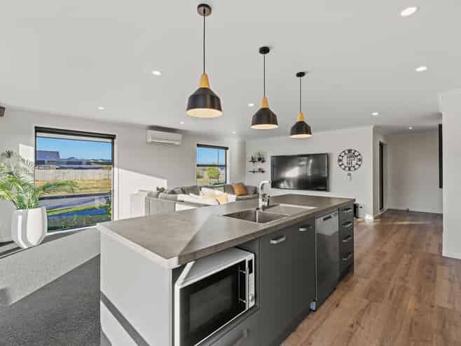 58 Avanda Avenue, Rolleston